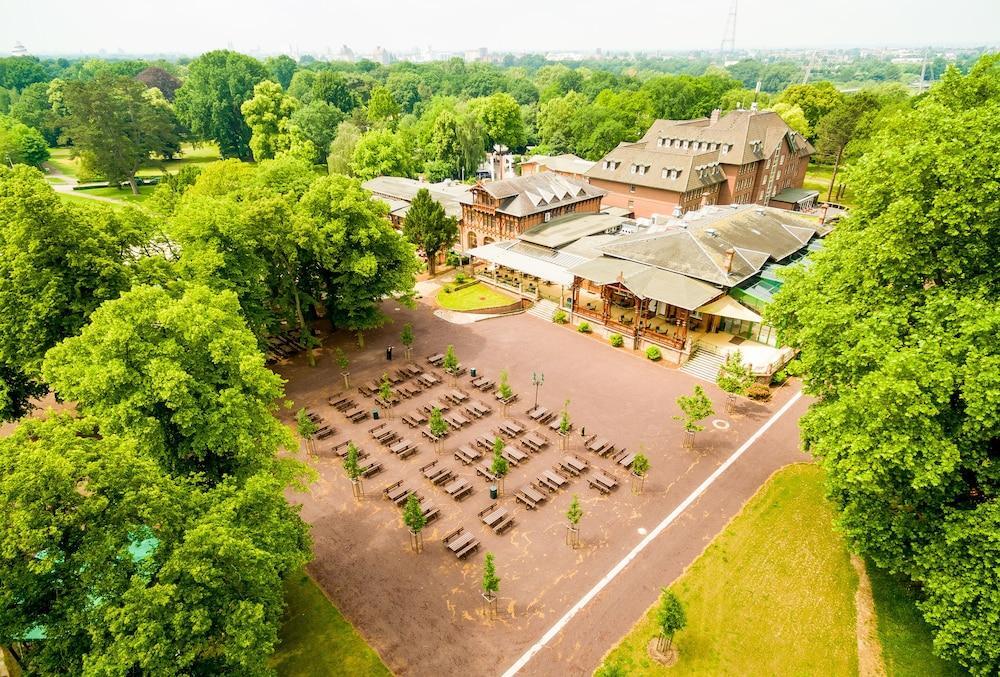 Dorint Herrenkrug Parkhotel Magdeburg Exterior photo